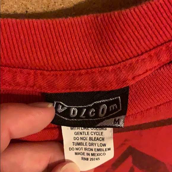 Volcom graphic tee - Picture 2 of 2